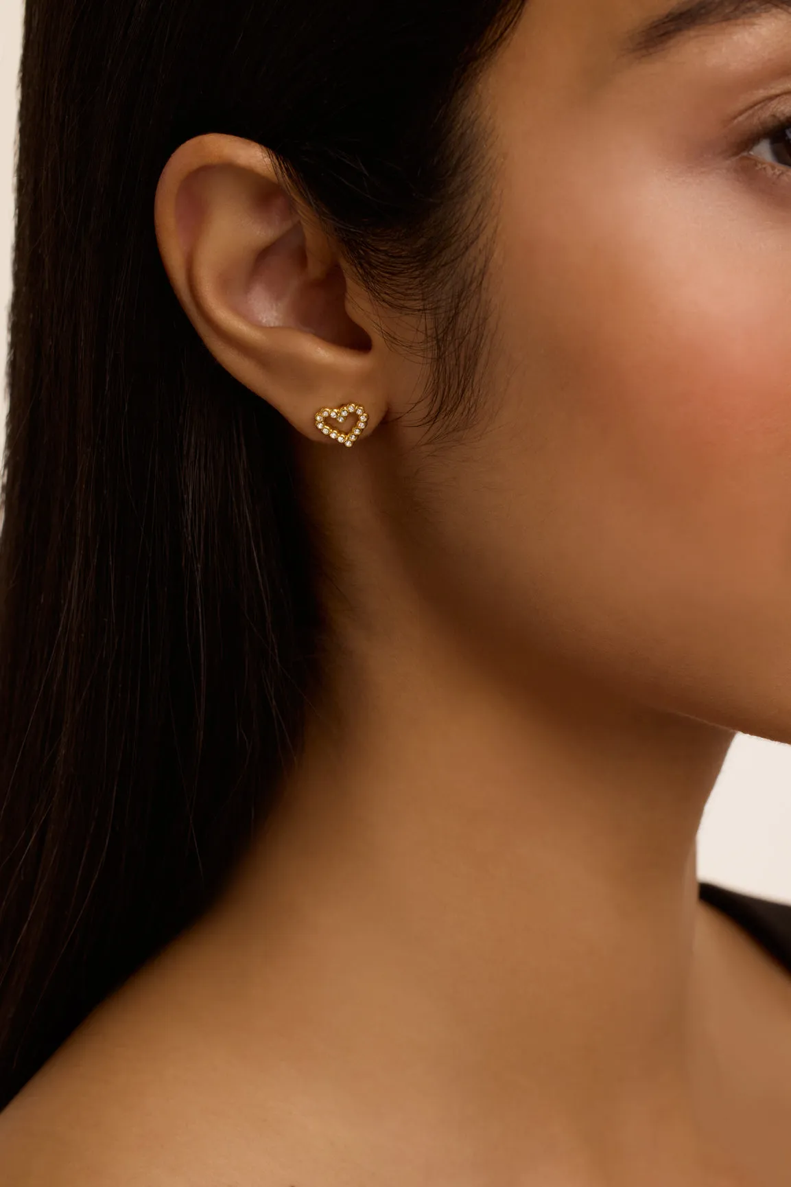 Amorina Crystal Halo Heart Stud Earrings Gold