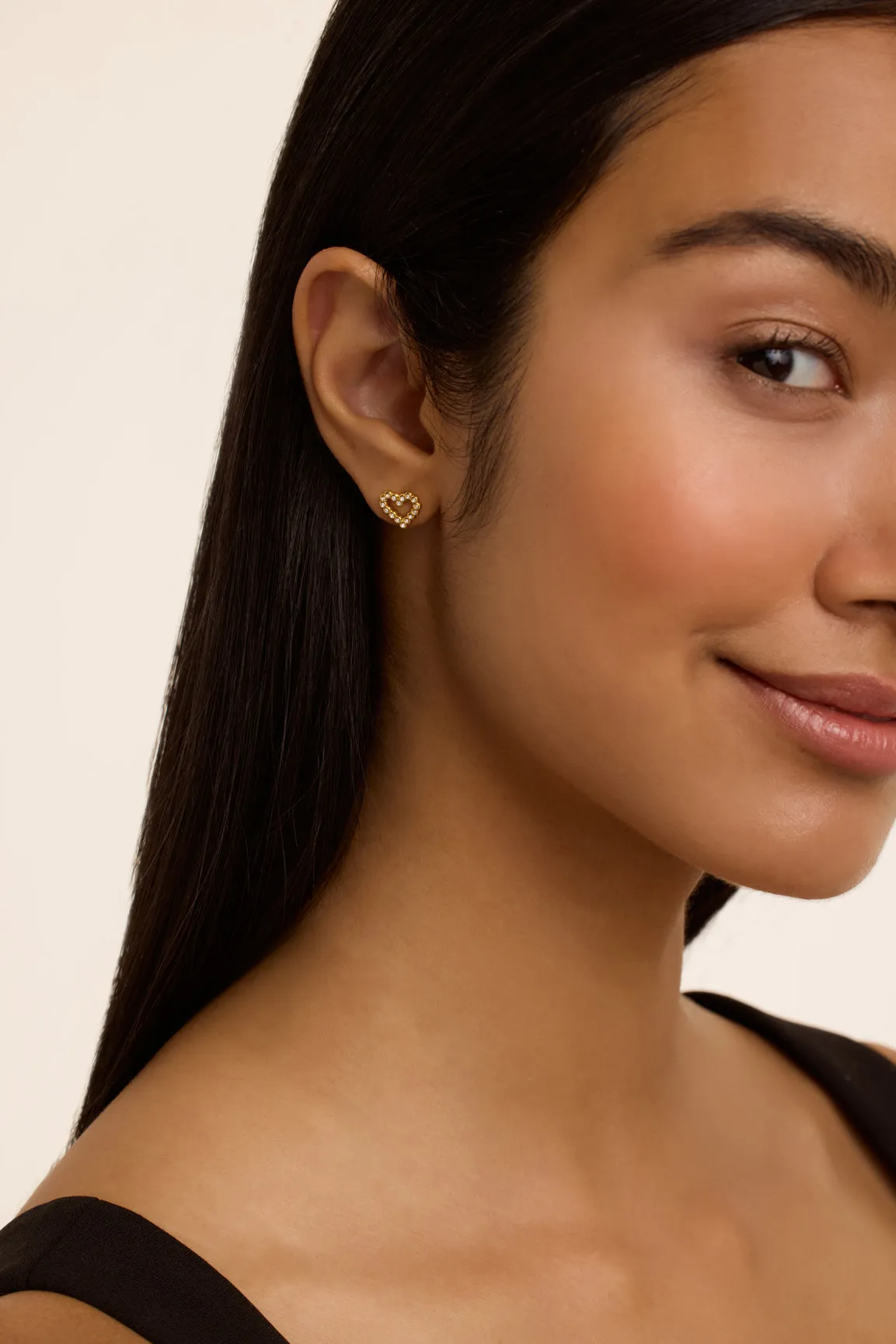 Amorina Crystal Halo Heart Stud Earrings Gold