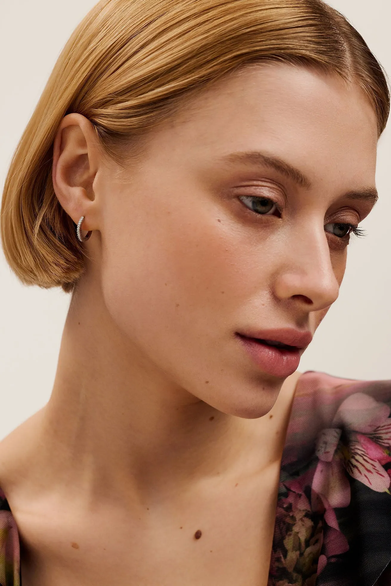 Heplie Crystal Hoop Earrings (14Mm) Silver